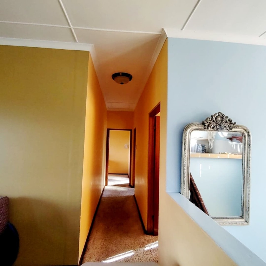 6 Bedroom Property for Sale in Baysville Eastern Cape